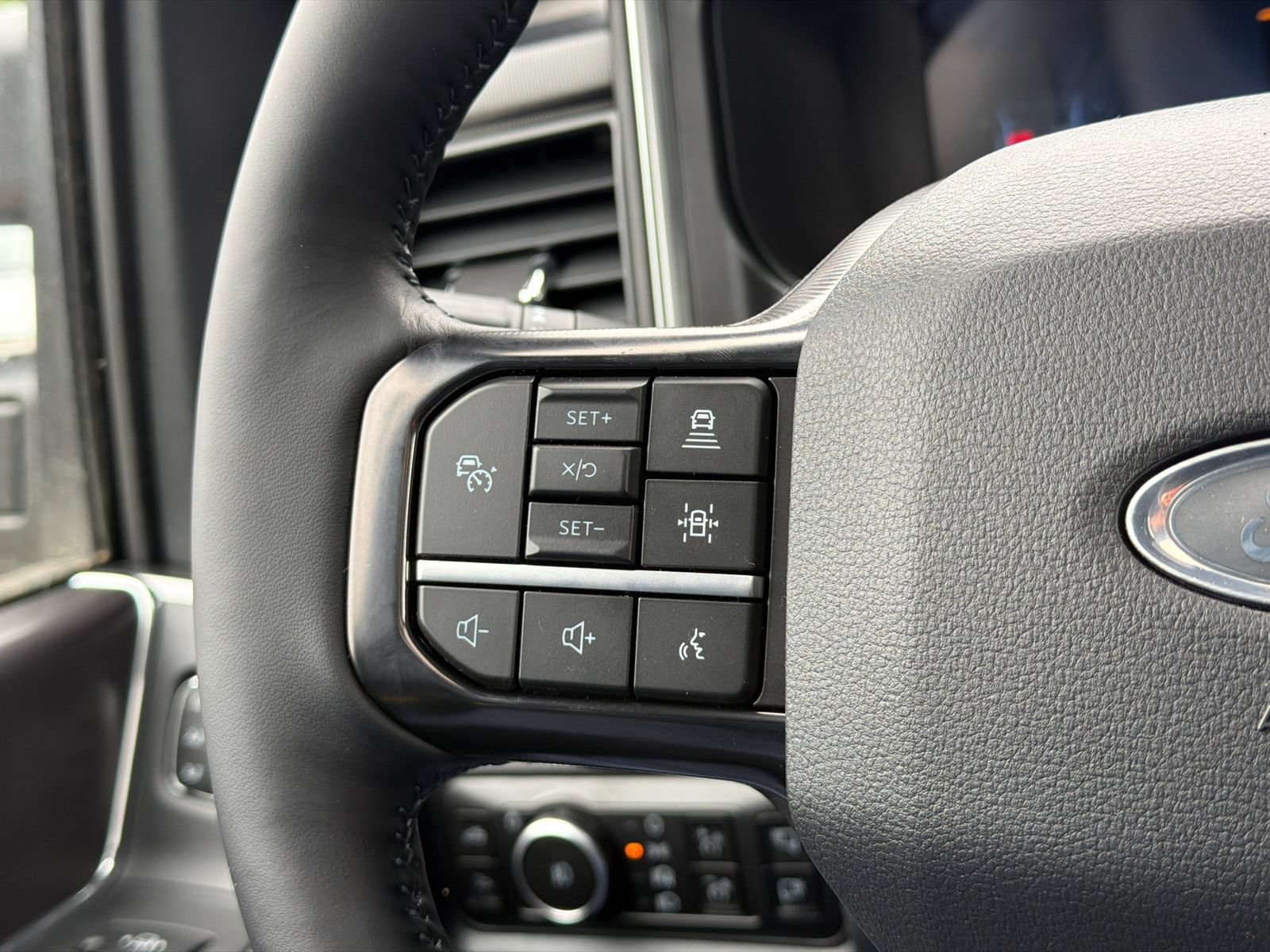 New 2026 Ford F350 Platinum AWD/4WD image 27