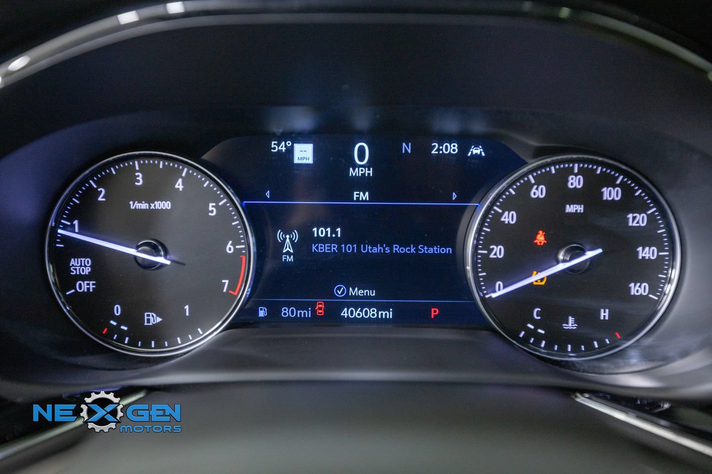 Used 2022 Buick Envision Avenir w/ Technology Package II FWD image 16