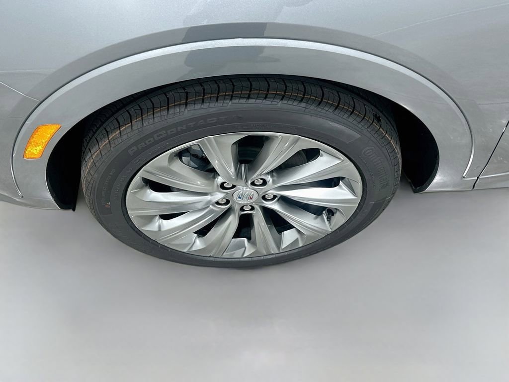 New 2026 Buick Envista Sport Touring FWD image 32