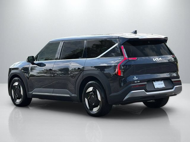 Certified 2026 Kia EV9 Light RWD image 5