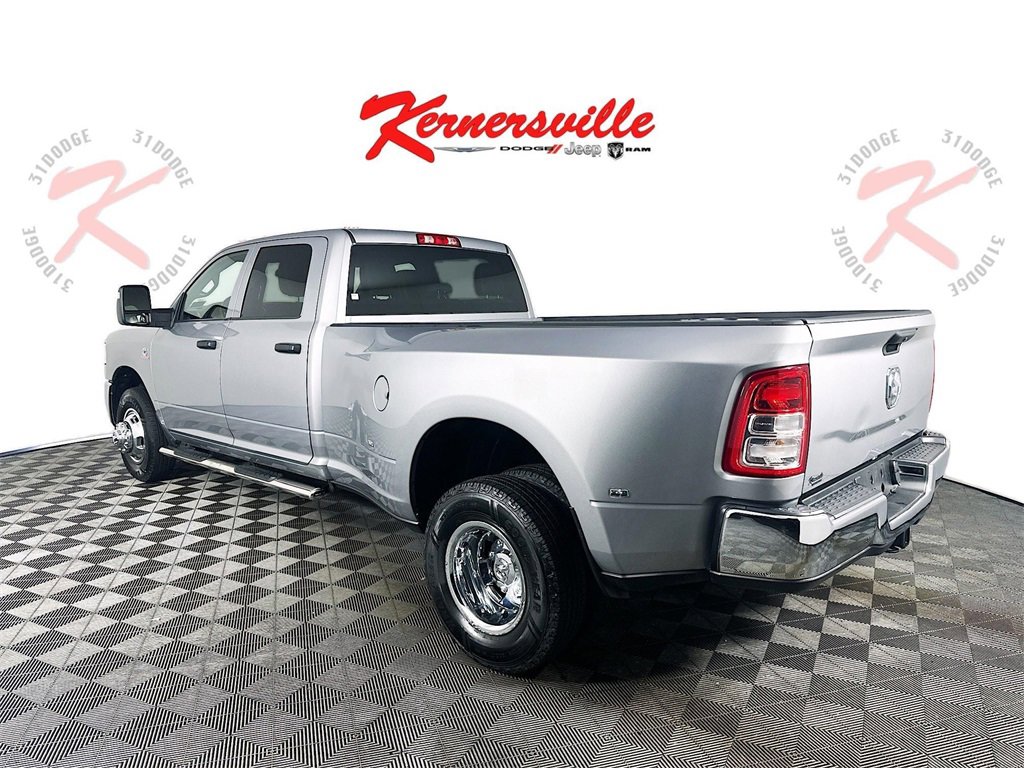 Used 2024 RAM 3500 Tradesman w/ Chrome Appearance Group image 5