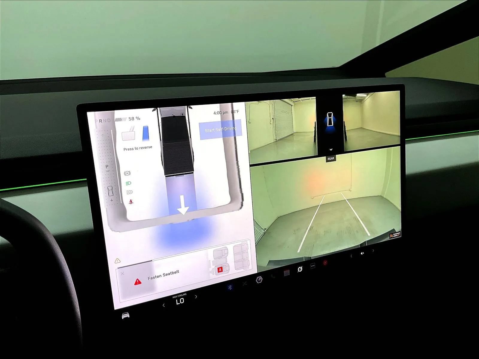 Used 2024 Tesla Cybertruck AWD Crew Cab image 26