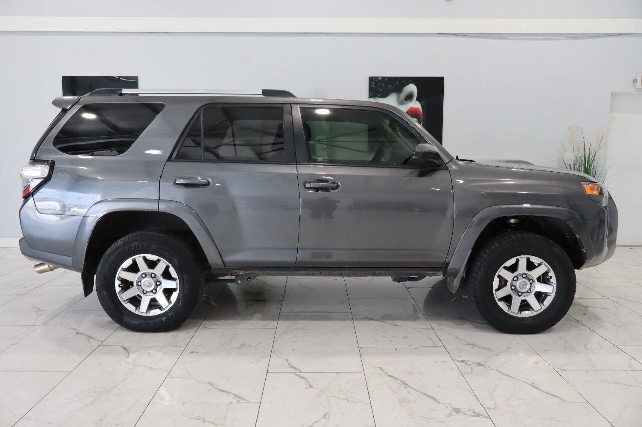 Used 2015 Toyota 4Runner Trail AWD/4WD image 2