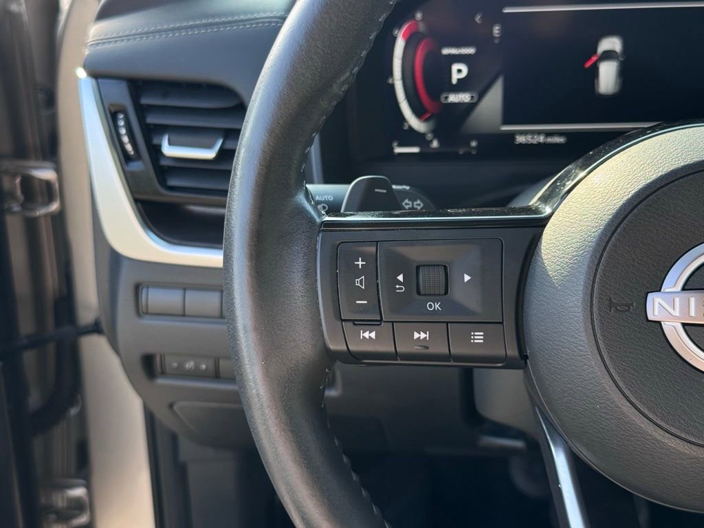 Certified 2023 Nissan Rogue Platinum w/ Platinum Premium Package image 17