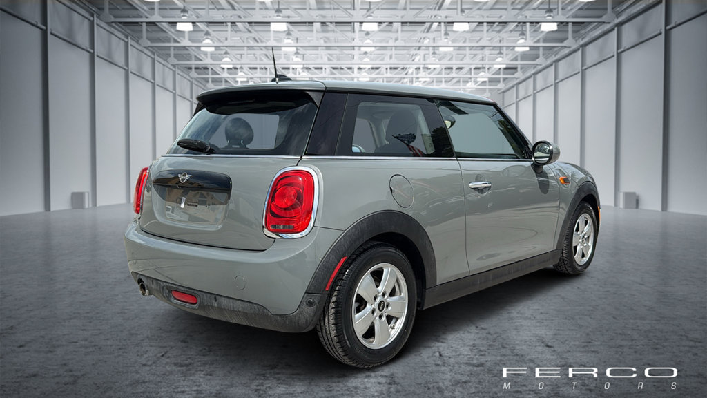 Used 2019 MINI Cooper 2-Door Hardtop w/ Signature Upholstery Package FWD image 5