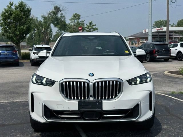 Used 2026 BMW X5 xDrive40i AWD/4WD image 2