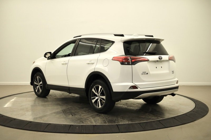 Used 2016 Toyota RAV4 XLE image 5