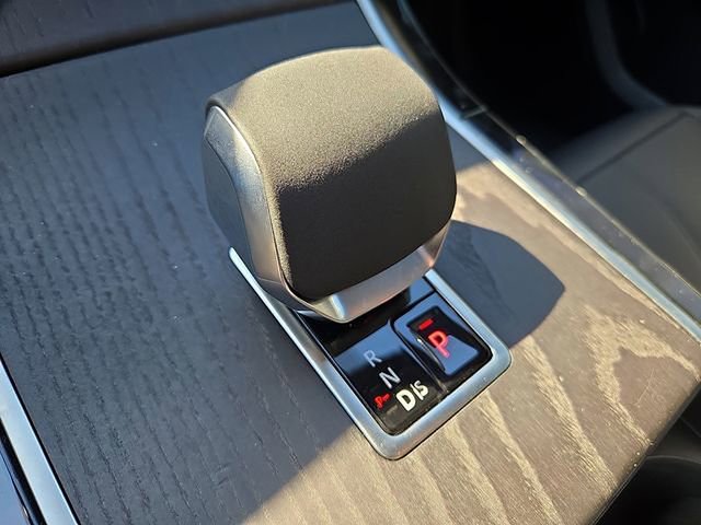 New 2026 Land Rover Range Rover Velar Dynamic SE image 11