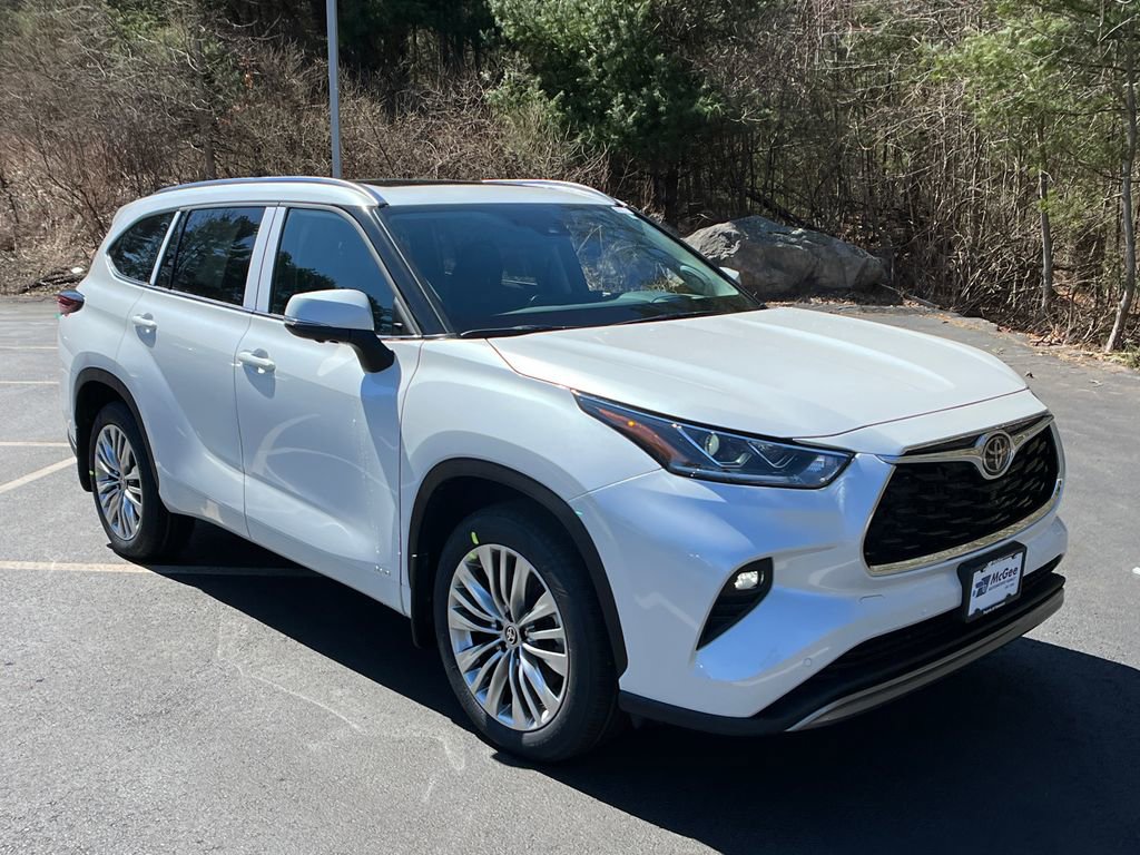 New 2026 Toyota Highlander Platinum image 7