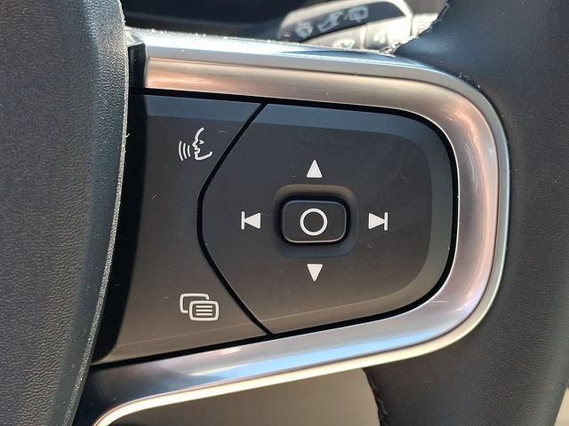Certified 2025 Volvo XC40 B5 Ultra AWD/4WD image 25