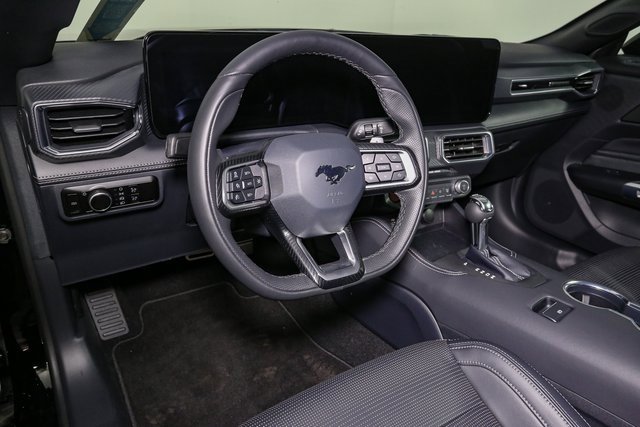 Used 2025 Ford Mustang GT Premium image 19