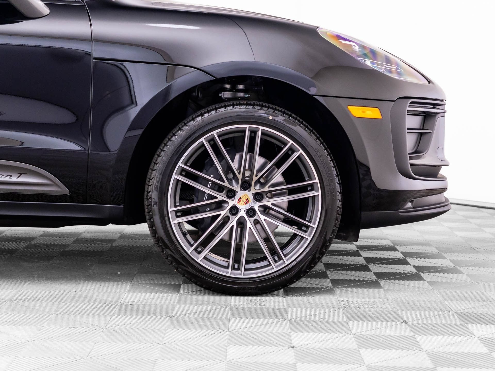 New 2026 Porsche Macan Turbo AWD/4WD image 36