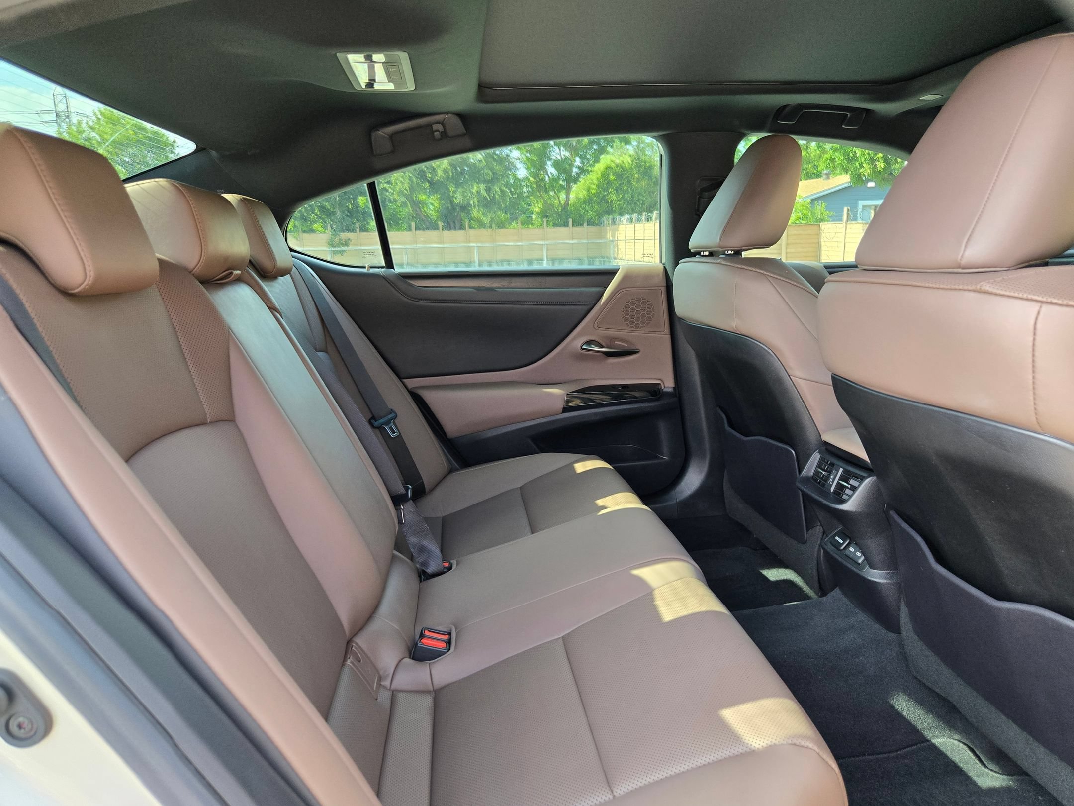 Used 2023 Lexus ES 350 w/ Premium Package FWD image 26