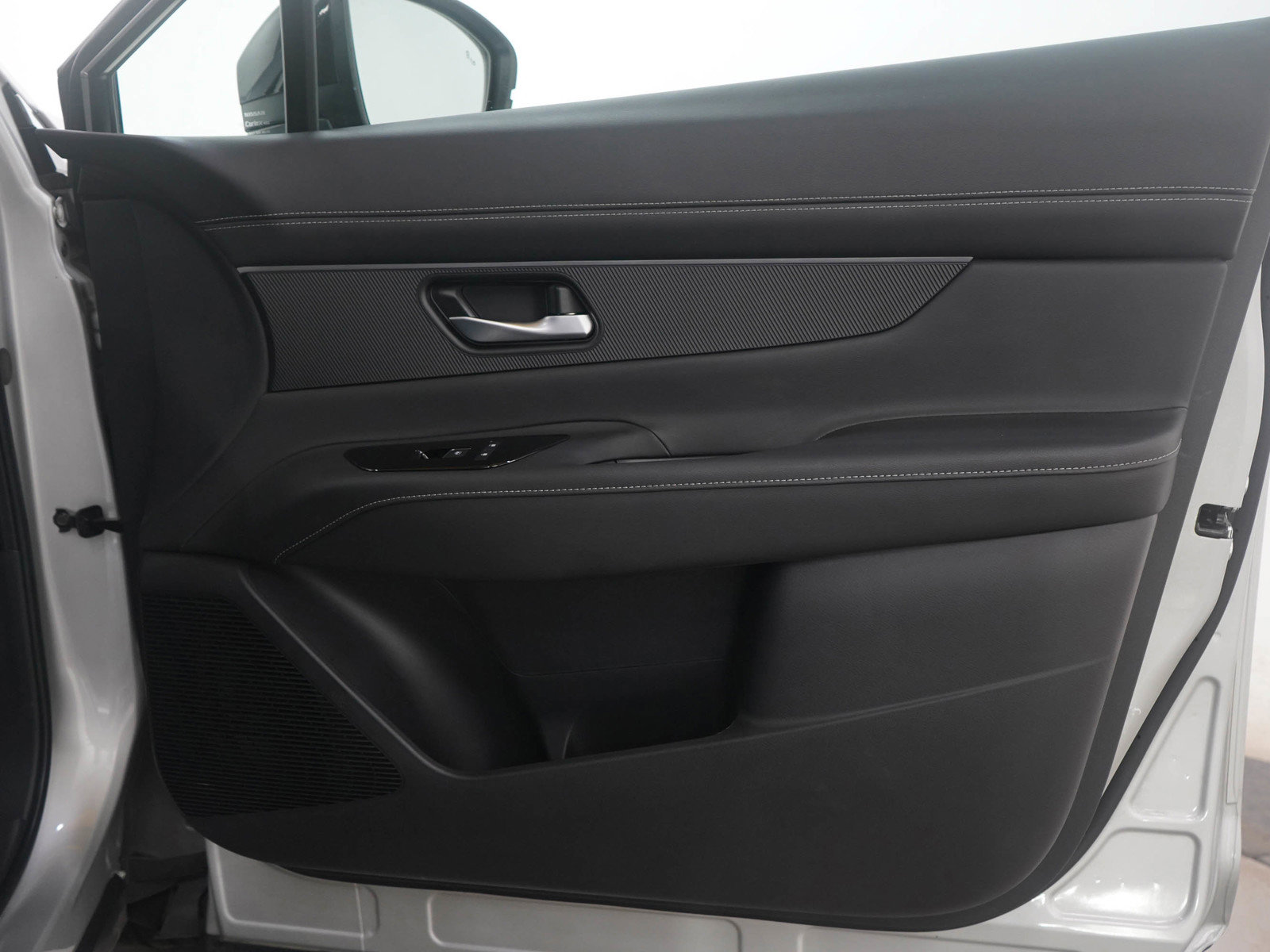Used 2025 Nissan Murano SV image 9