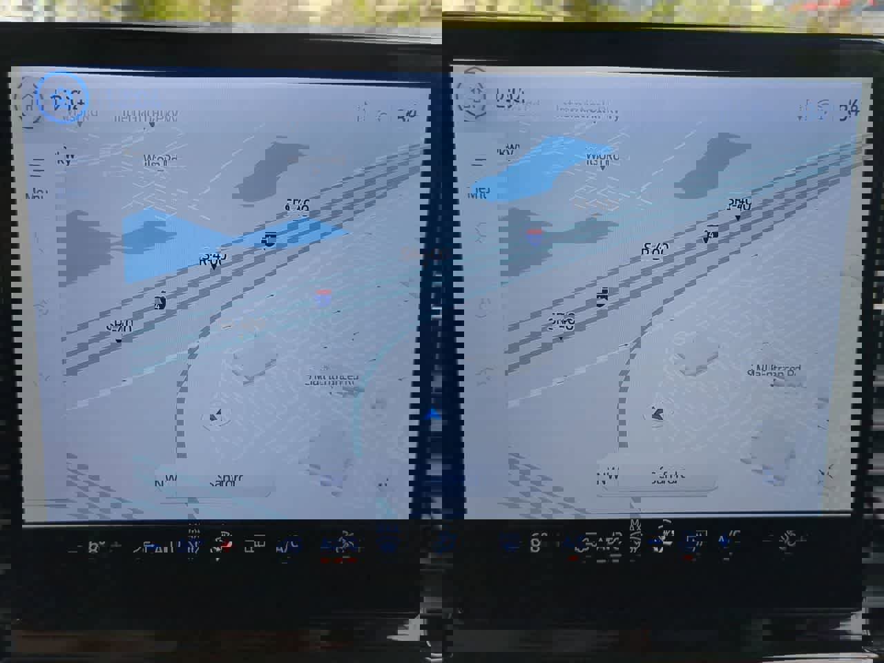 Used 2023 Ford Transit 350 XLT image 27