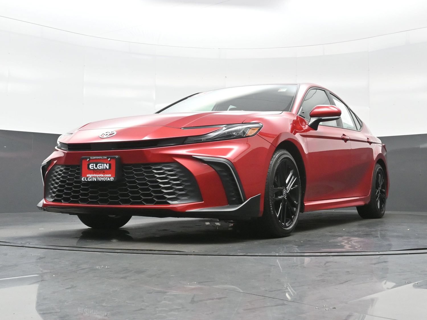 Used 2025 Toyota Camry SE FWD image 29