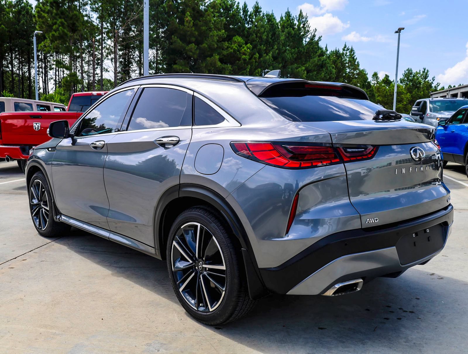 Used 2023 INFINITI QX55 Luxe w/ Cargo Package AWD/4WD image 4