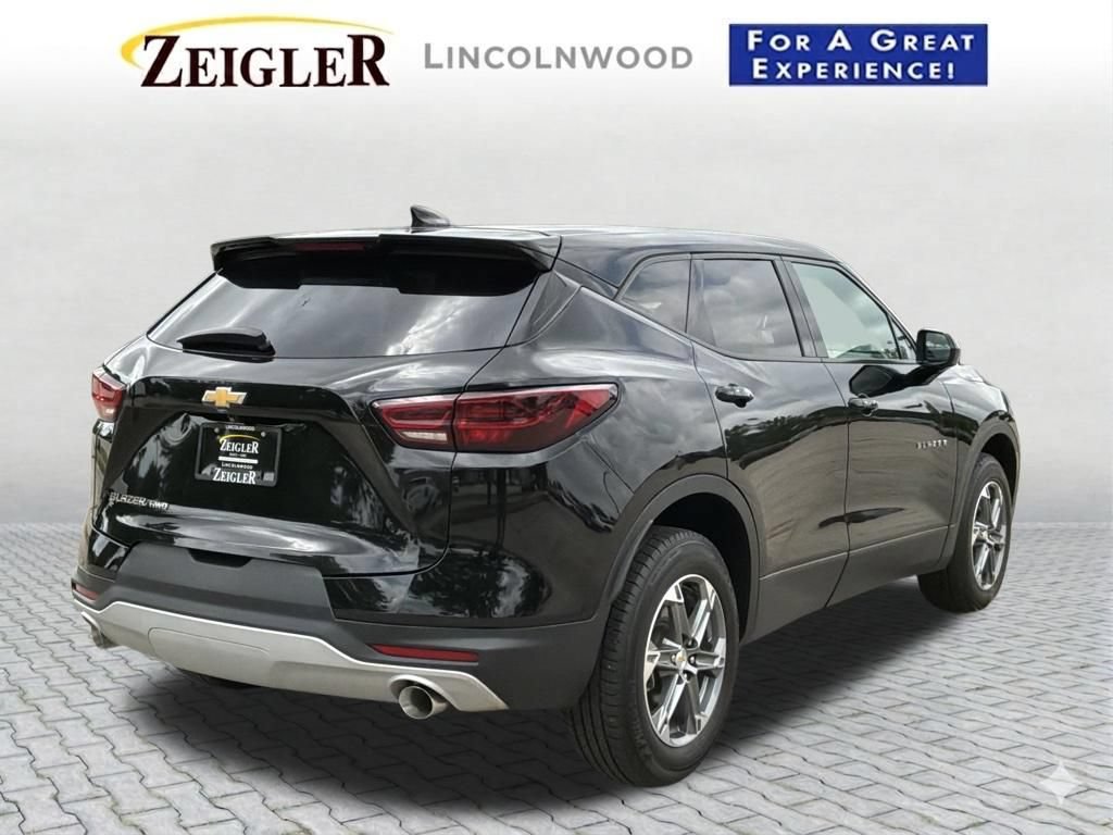 Used 2023 Chevrolet Blazer LT w/ Driver Confidence Package AWD/4WD image 7