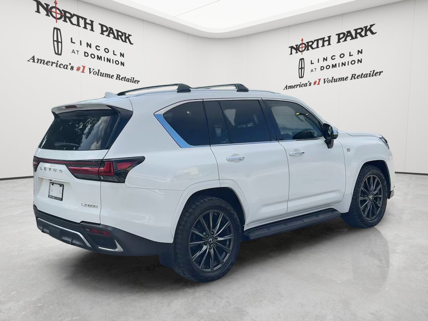 Used 2023 Lexus LX 600 F Sport AWD/4WD image 5