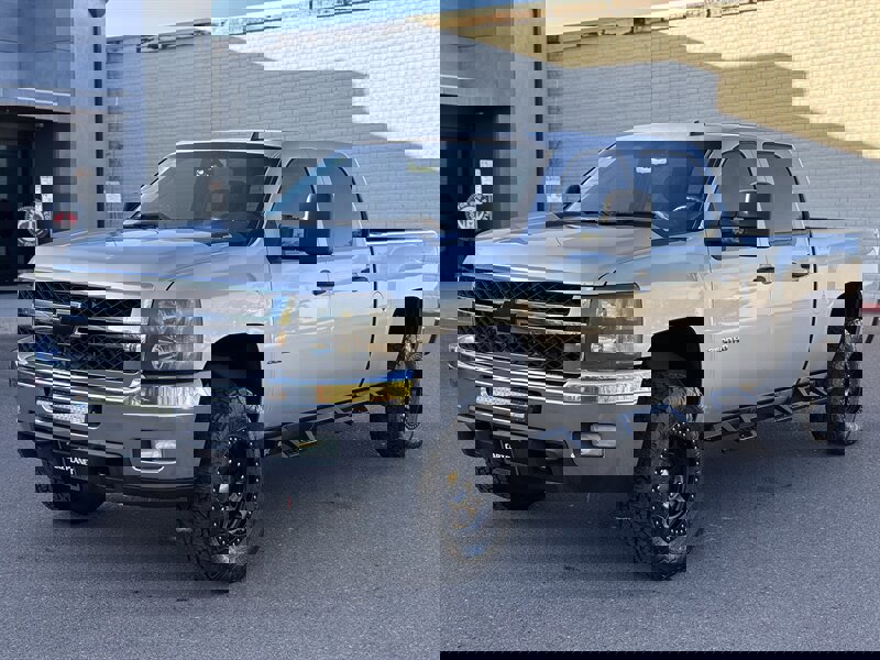 Used 2011 Chevrolet Silverado 3500 LT w/ Suspension Package, Off-Road image 7
