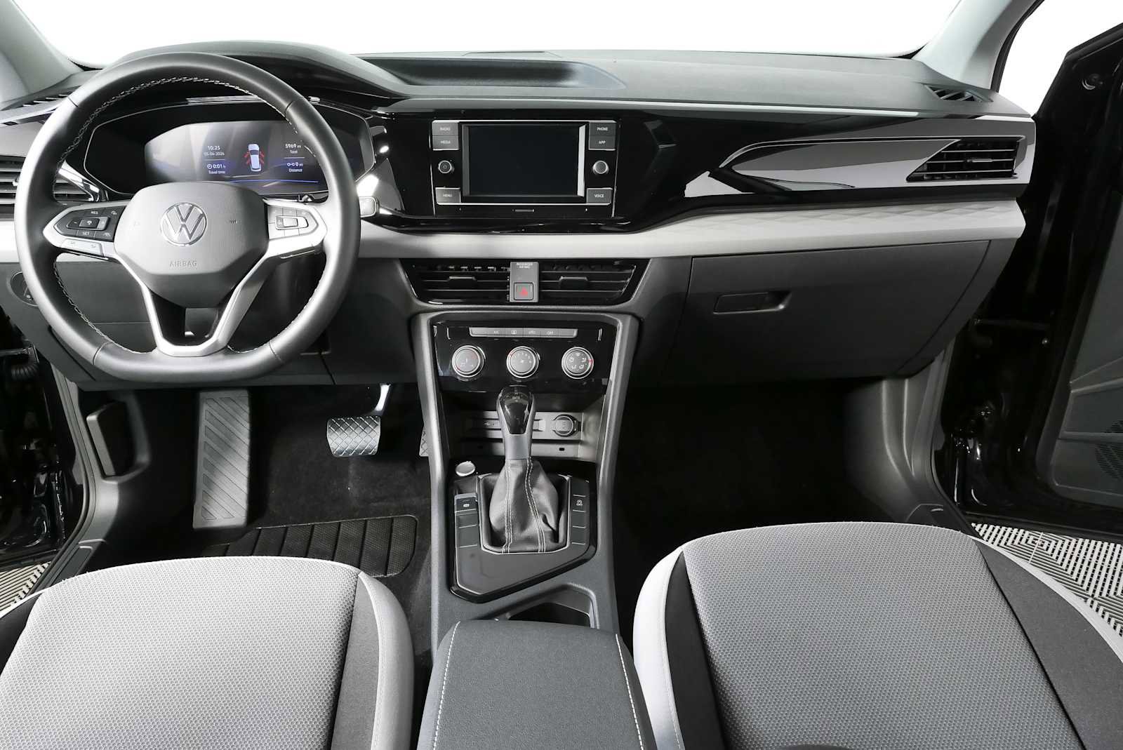 Certified 2024 Volkswagen Taos S FWD image 20