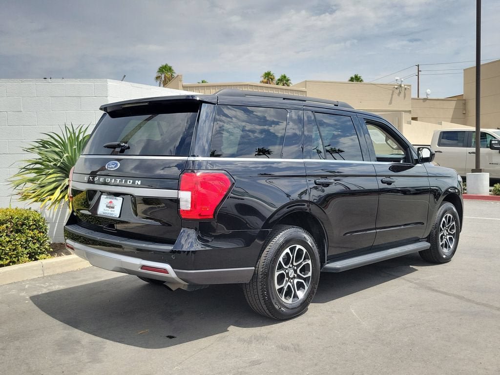 Used 2024 Ford Expedition XLT RWD image 4