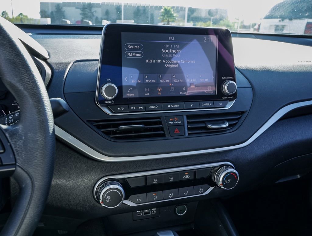 Used 2025 Nissan Altima 2.5 S image 26