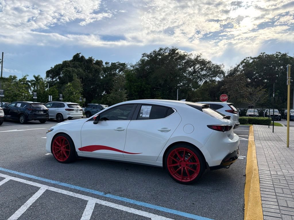 Used 2019 MAZDA MAZDA3 Hatchback w/ Preferred Package FWD image 11