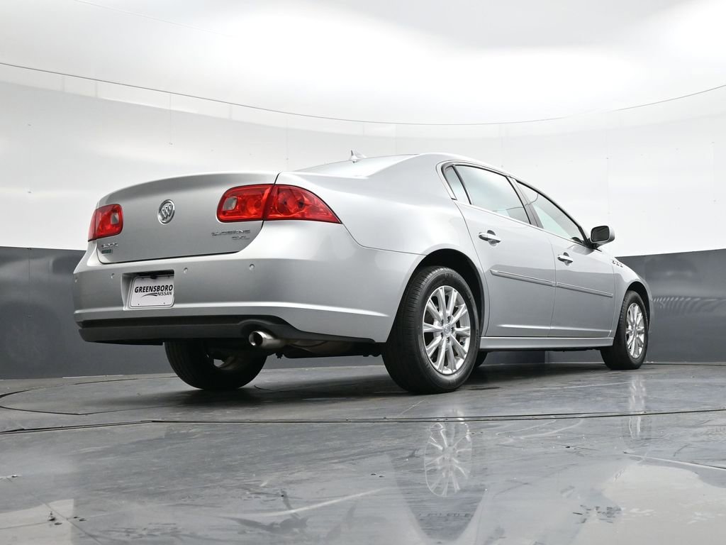 Used 2011 Buick Lucerne CXL w/ Driver Confidence Package image 32
