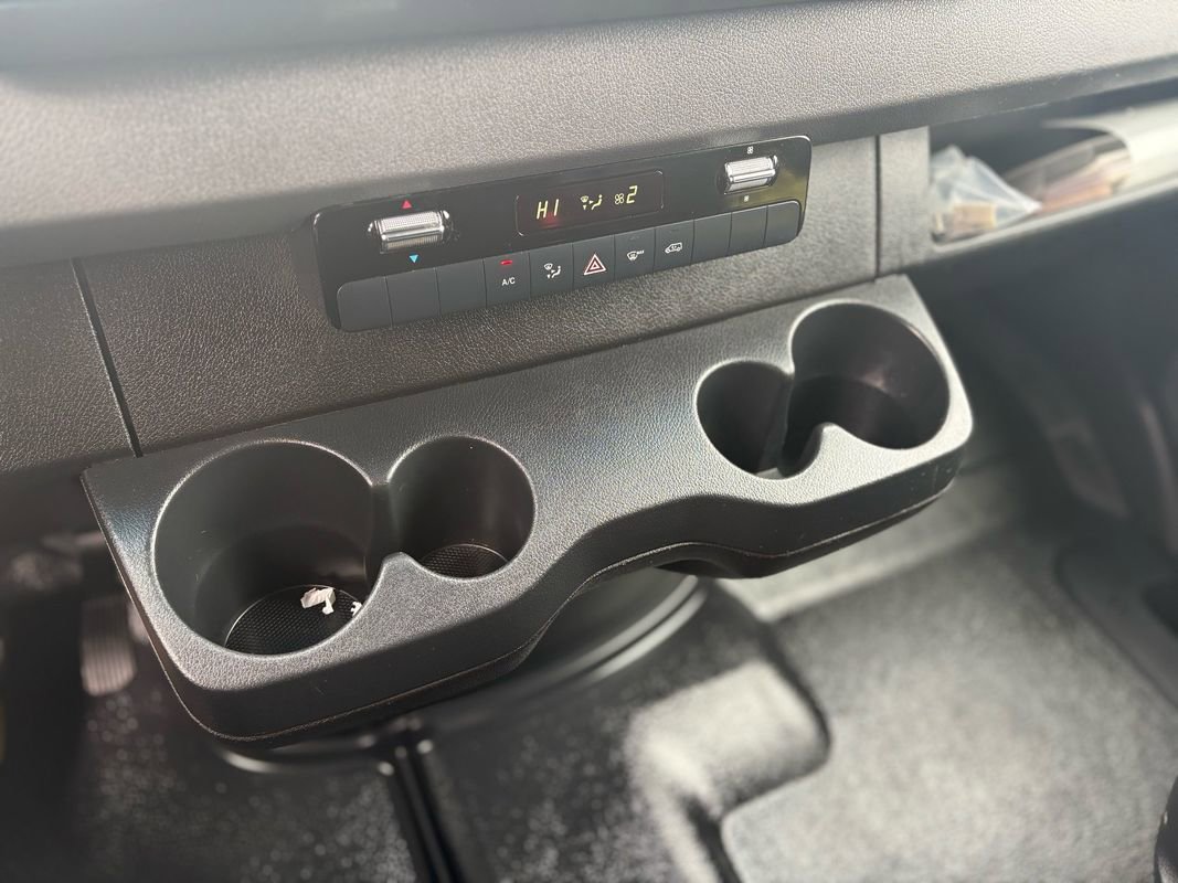 Used 2021 Mercedes-Benz Sprinter 2500 w/ Comfort Plus Package image 35