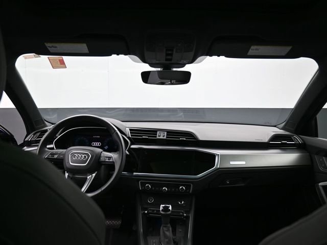 Used 2023 Audi Q3 2.0T Premium Plus w/ Premium Plus Package image 29
