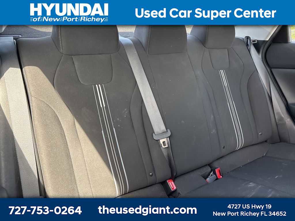 Used 2023 Hyundai Elantra SEL image 8