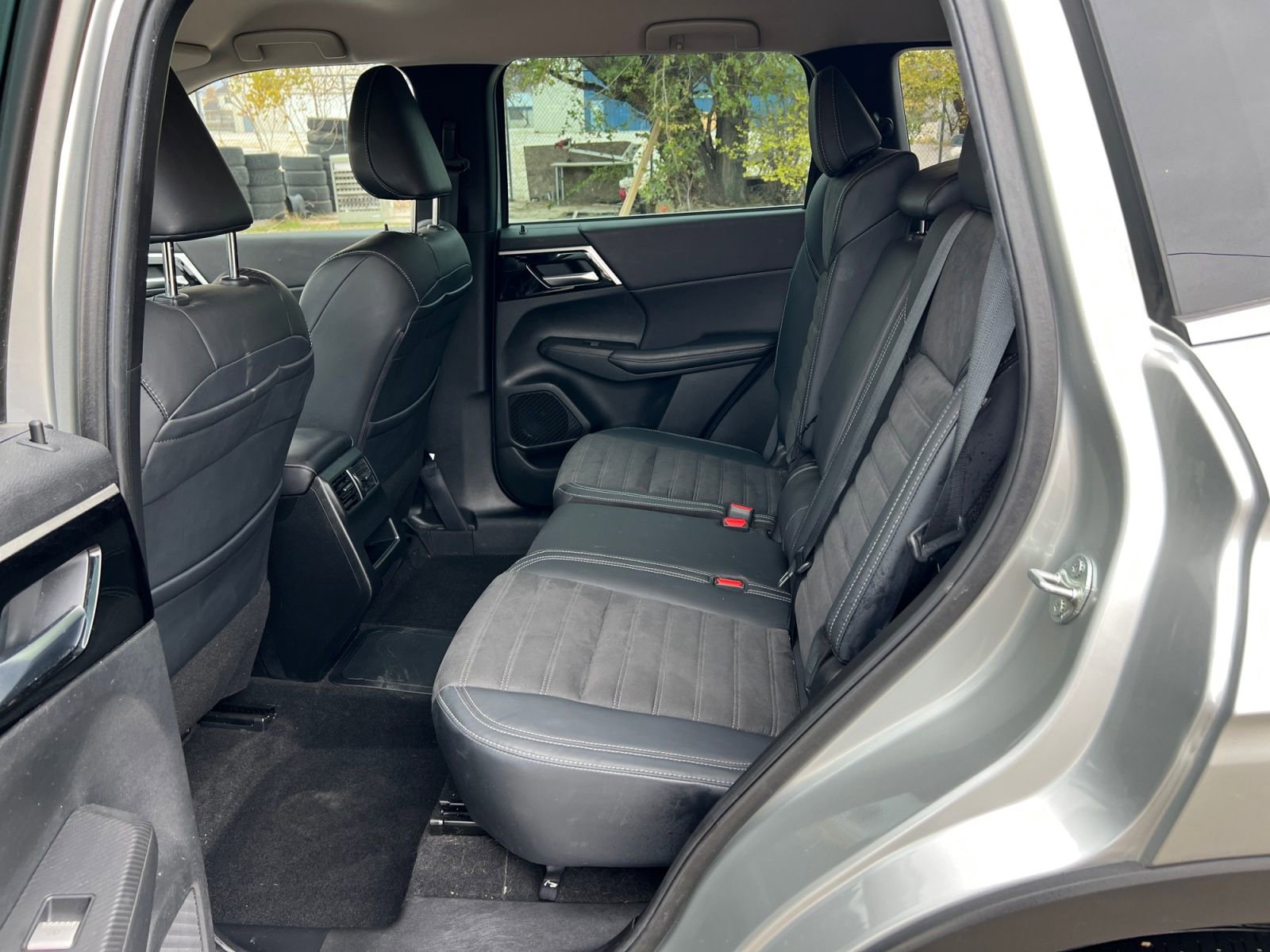 Used 2023 Mitsubishi Outlander SE AWD/4WD image 27