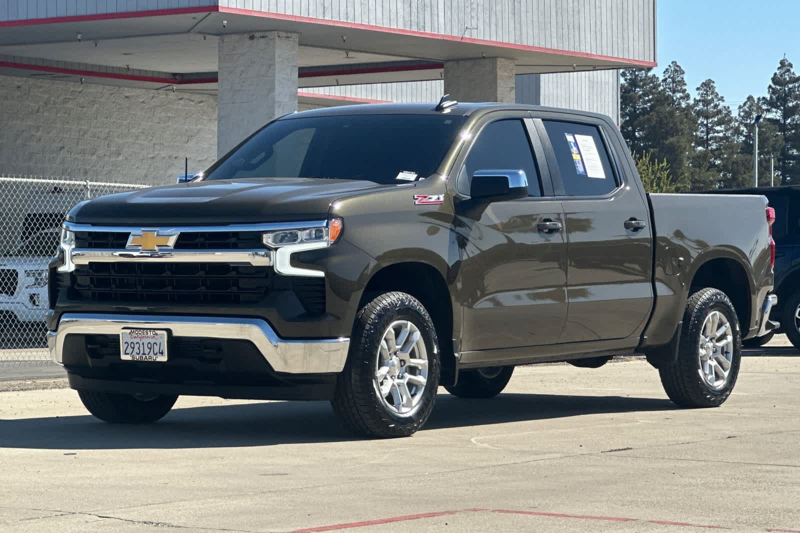 Used 2024 Chevrolet Silverado 1500 LT AWD/4WD image 7
