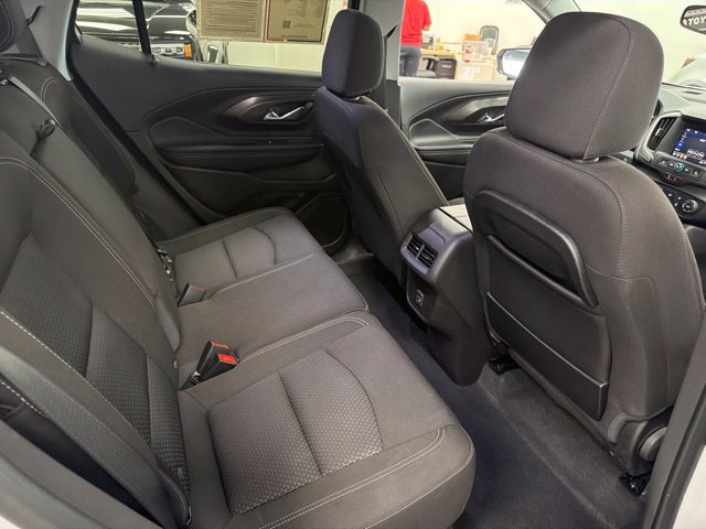Used 2024 GMC Terrain SLE AWD/4WD image 11
