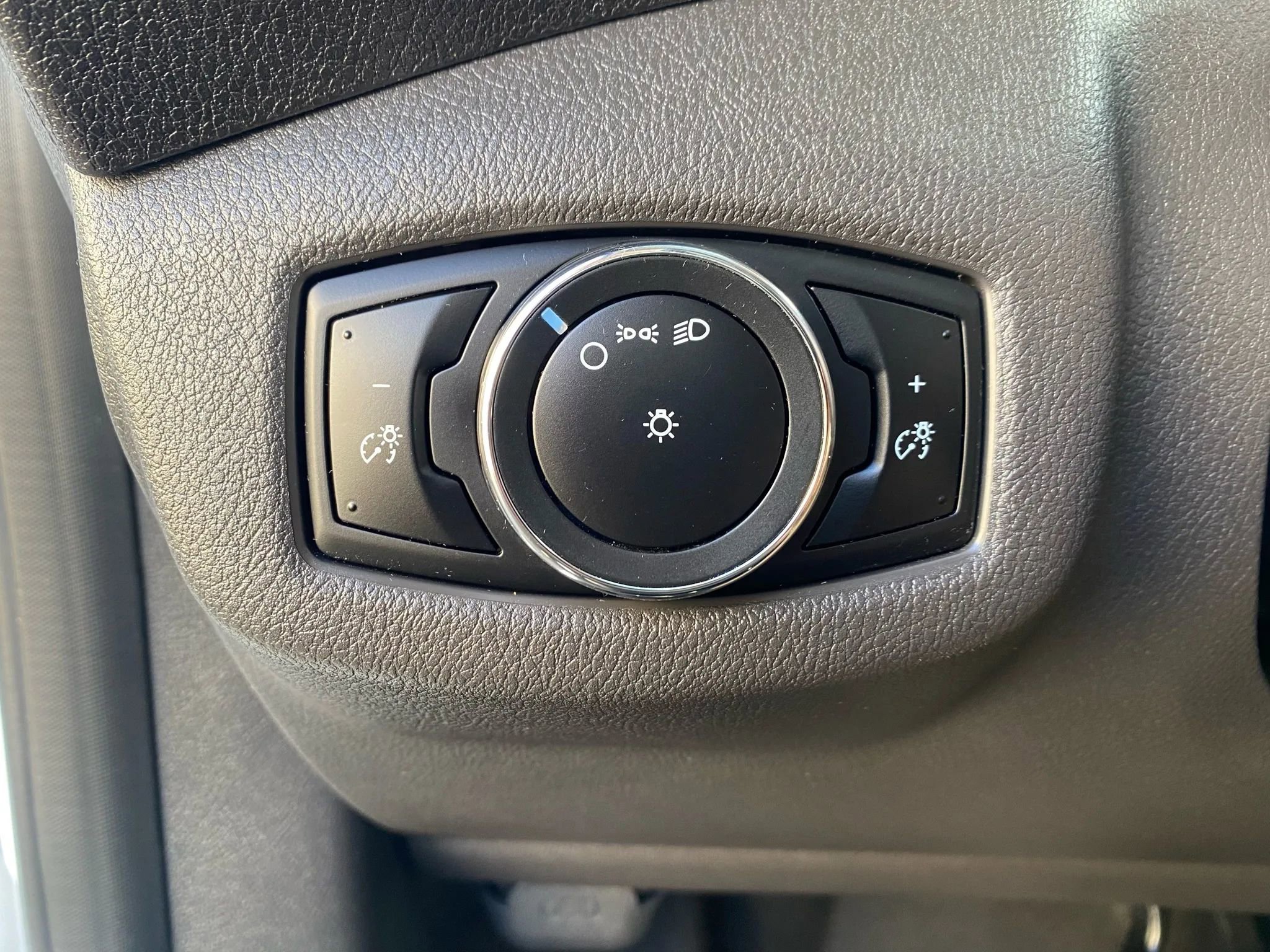 Used 2016 Ford Transit Connect XL image 16