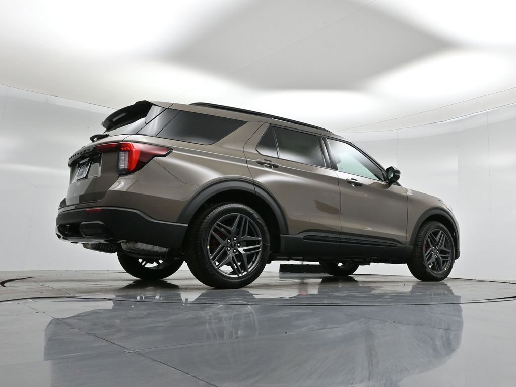 Used 2026 Ford Explorer ST-Line w/ ST-Line Street Pack RWD image 53
