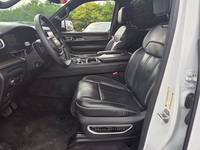 Used 2022 Jeep Grand Wagoneer Series II w/ Convenience Group III AWD/4WD image 9