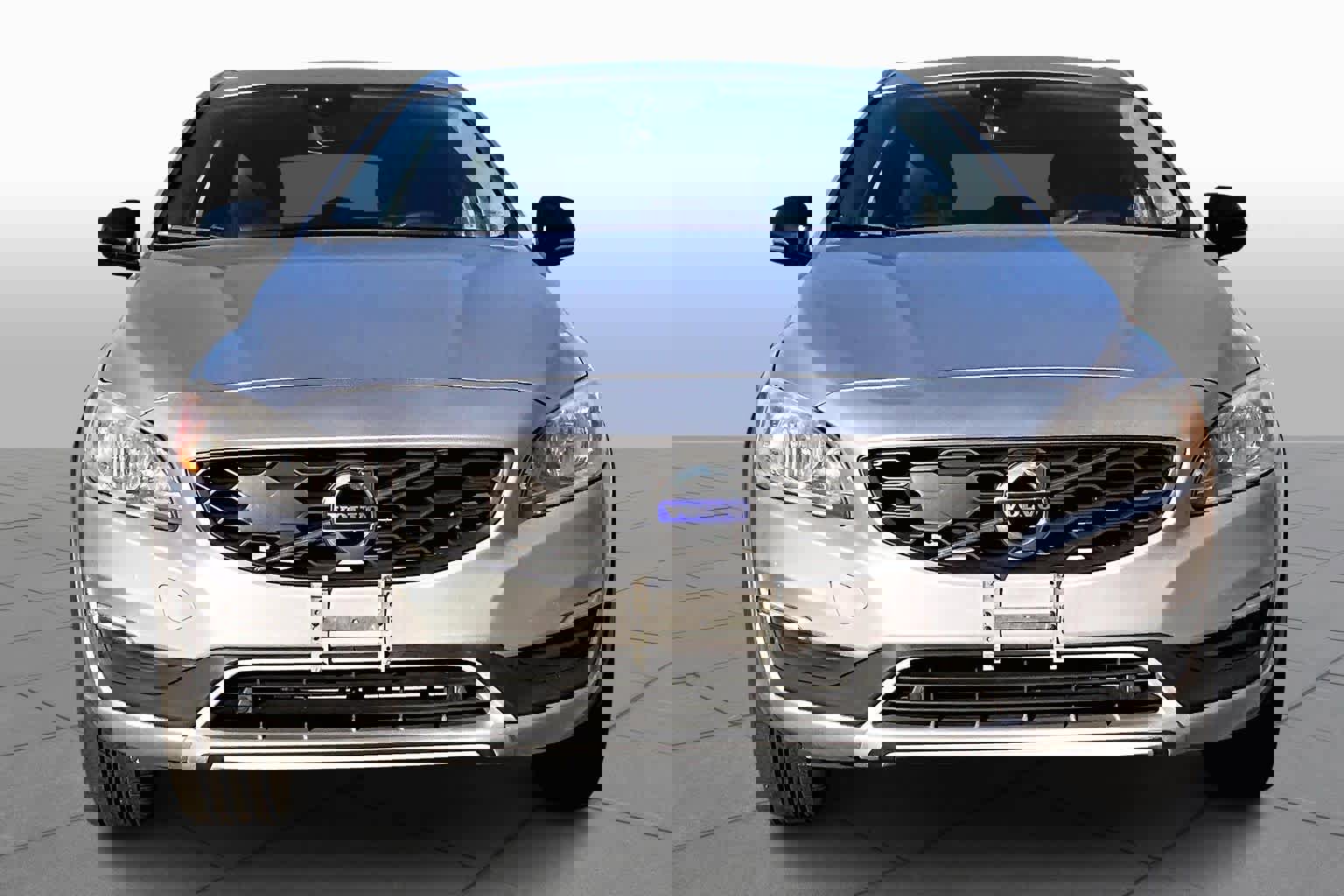 Used 2017 Volvo V60 T5 Cross Country w/ Convenience Package image 4