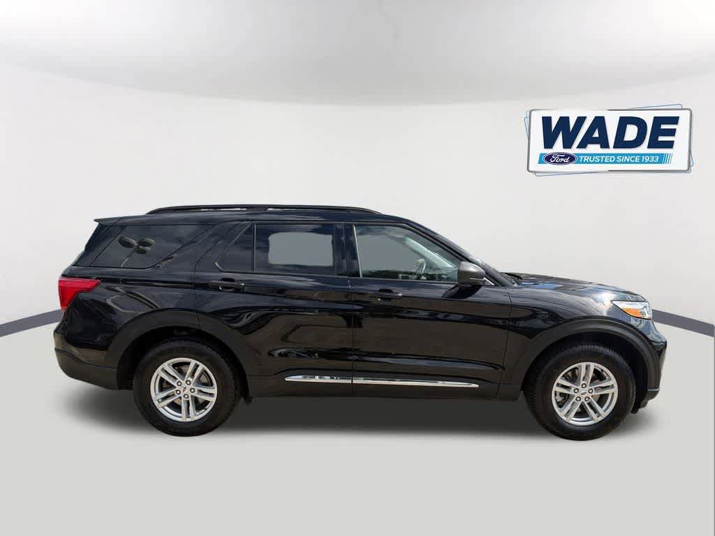 Used 2023 Ford Explorer XLT w/ Equipment Group 202A AWD/4WD image 4