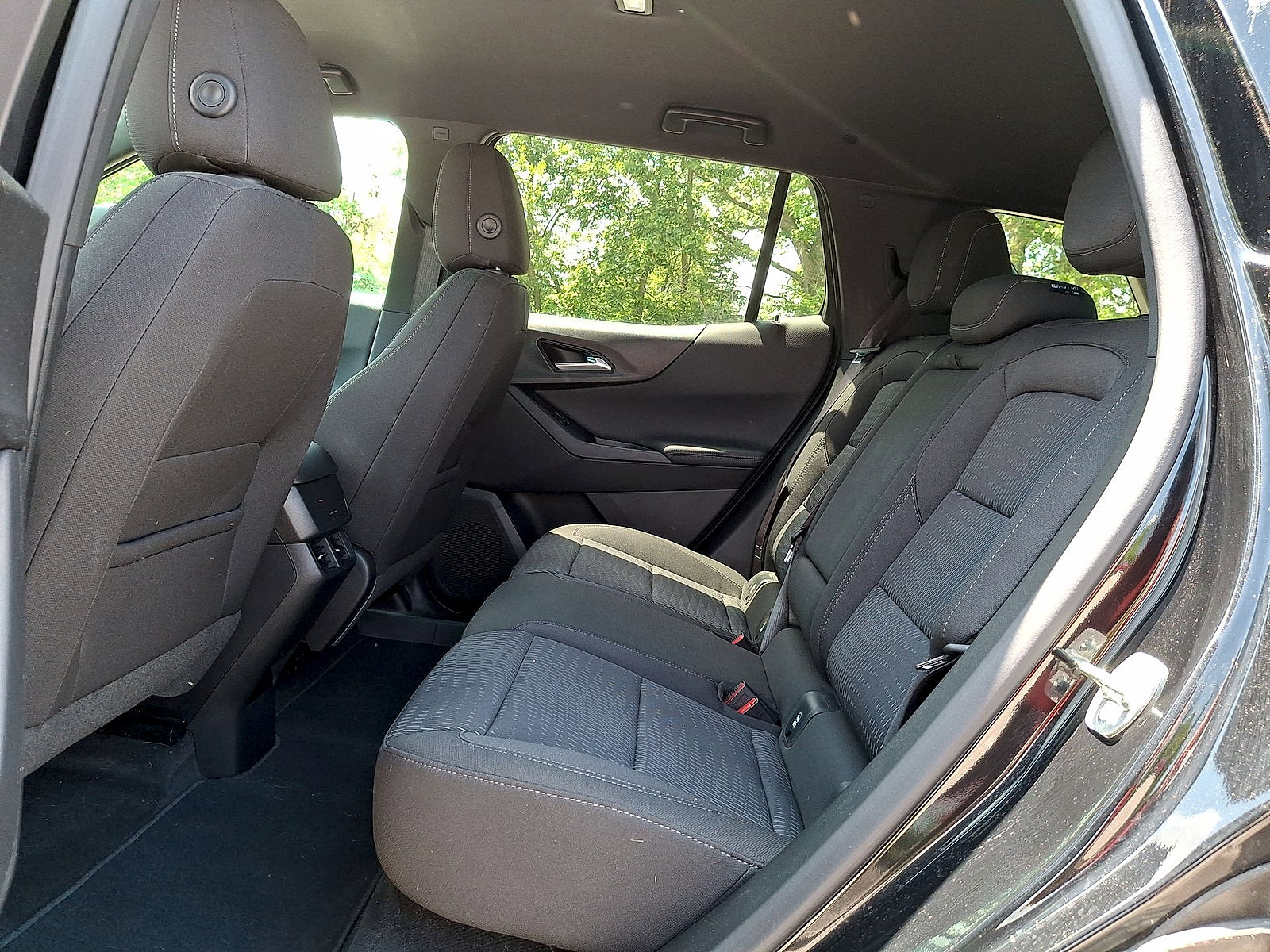 Used 2025 Chevrolet Equinox LT w/ Midnight Edition FWD image 20