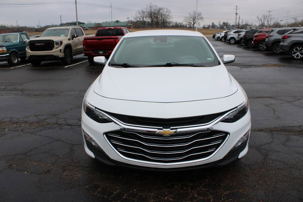 Used 2024 Chevrolet Malibu LT image 3