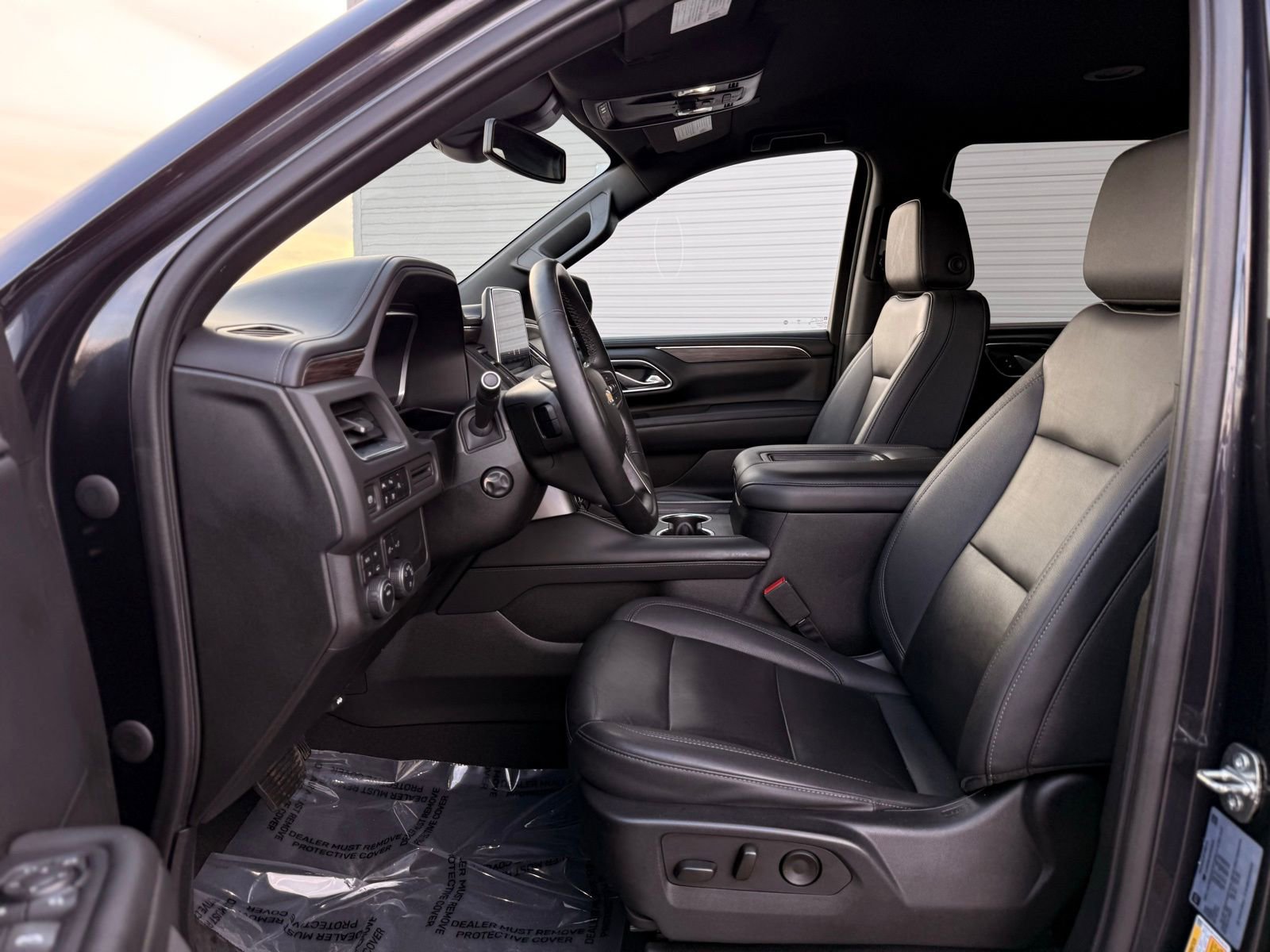 Used 2023 Chevrolet Tahoe LT w/ Luxury Package image 17