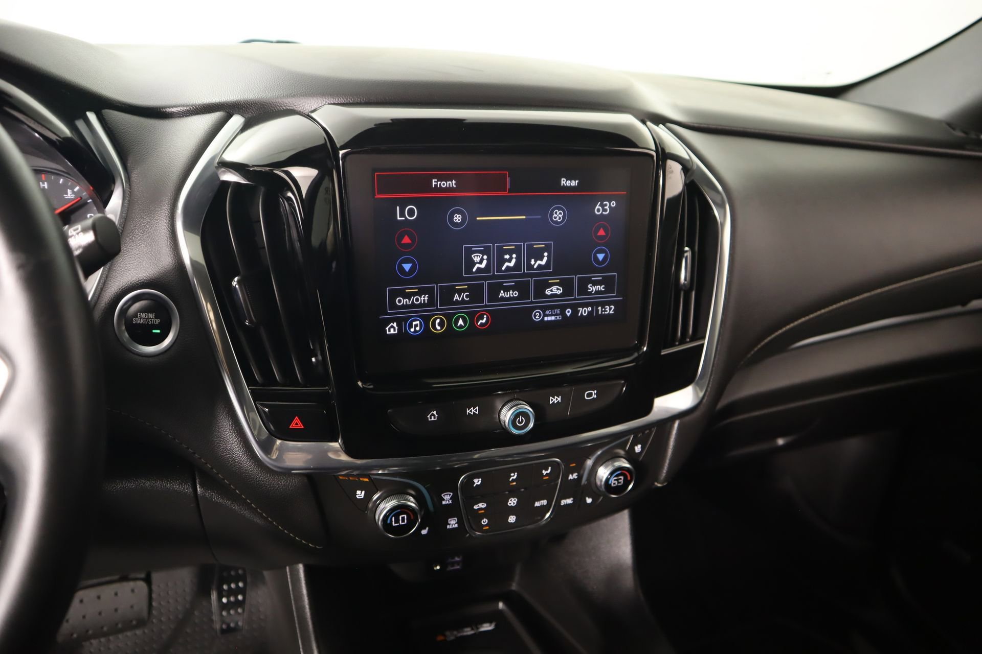 Used 2023 Chevrolet Traverse Premier w/ Redline Edition image 5