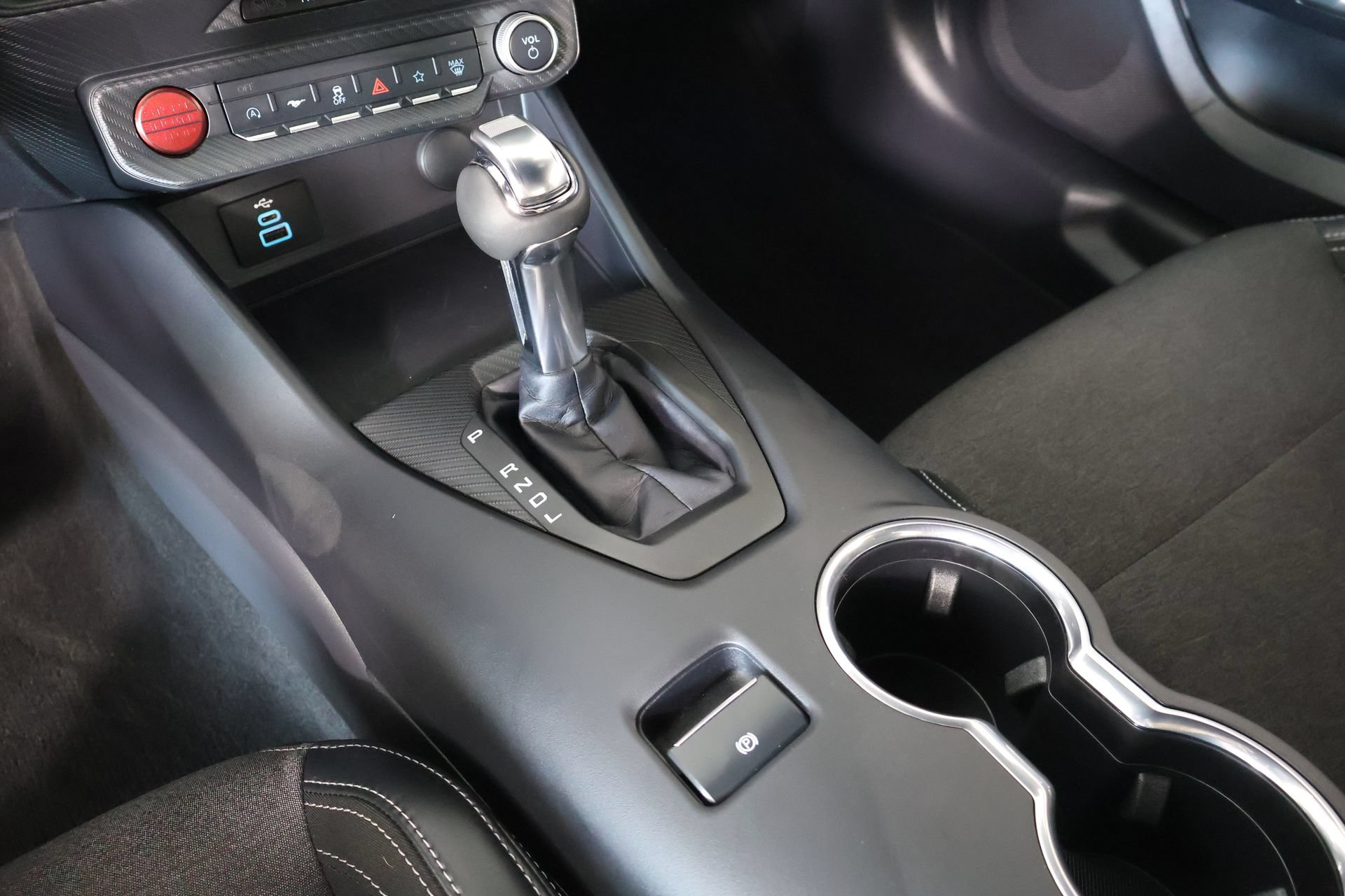 Used 2025 Ford Mustang Coupe RWD image 8