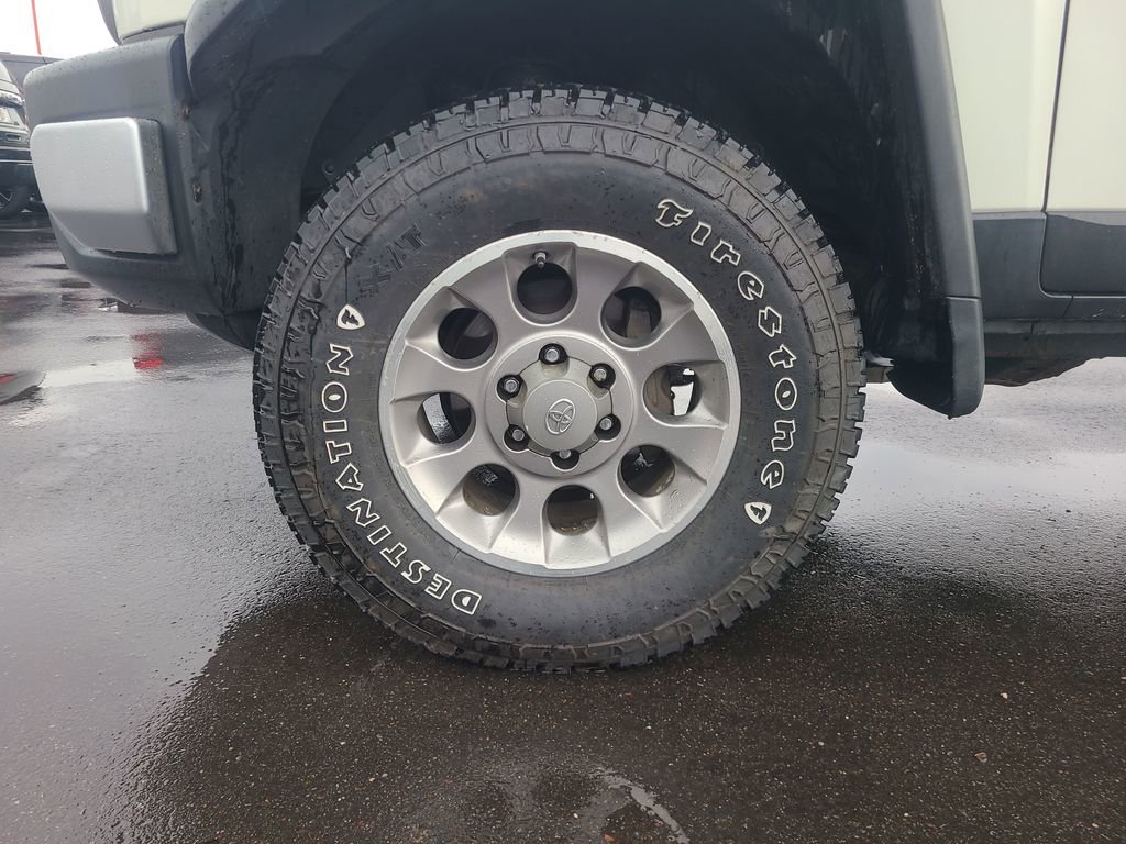 Used 2012 Toyota FJ Cruiser 4WD image 17