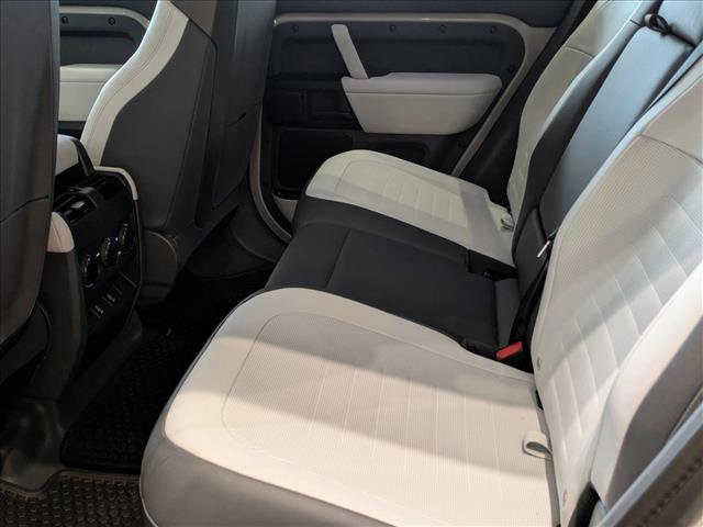 New 2026 Land Rover Defender 110 OCTA image 17