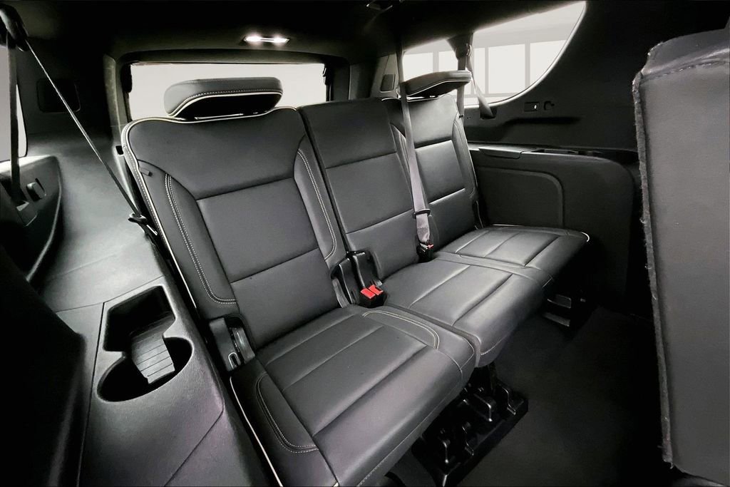 Used 2024 Chevrolet Suburban Premier image 26