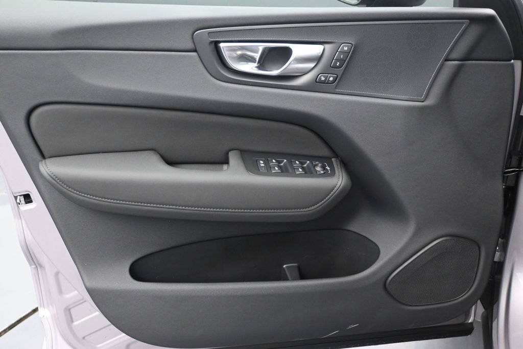 New 2026 Volvo XC60 B5 Core AWD/4WD image 10