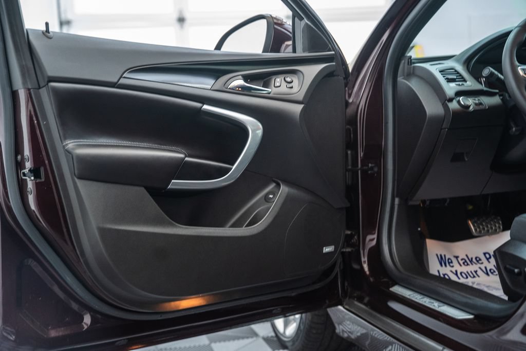 Used 2017 Buick Regal GS FWD image 40